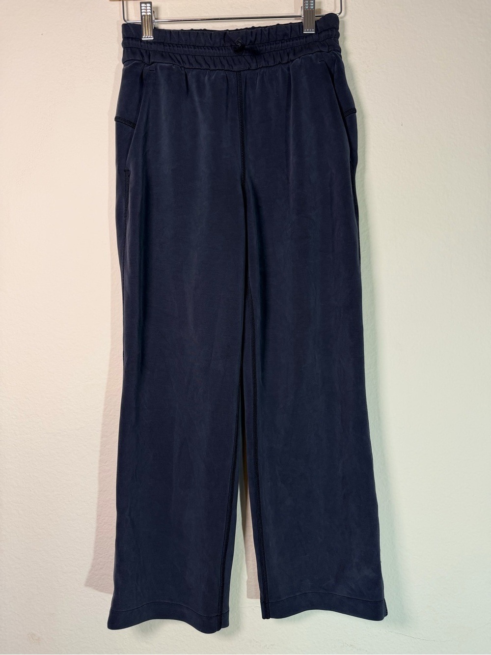 Lululemon Softstreme High-Rise Straight Leg Cropped Pants Gray Size 2 - Picture 8 of 10
